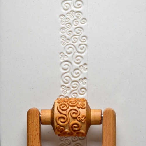 Medium Handle Roller