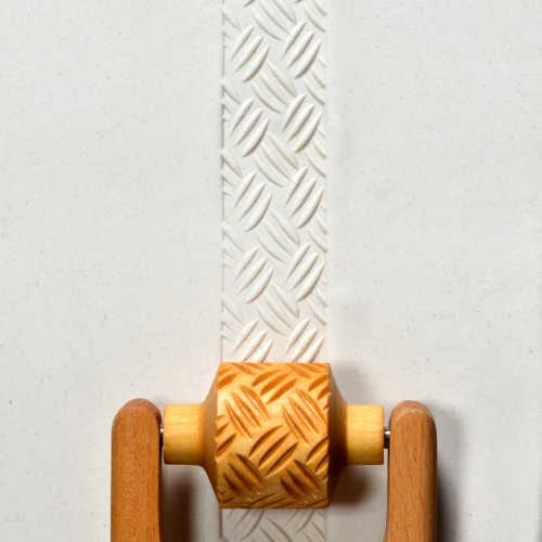 Medium Handle Roller