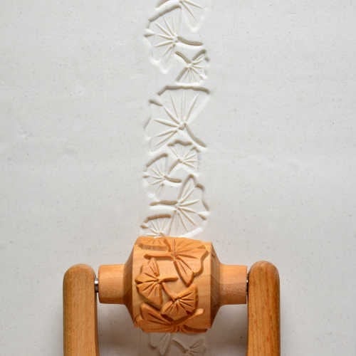 Medium Handle Roller